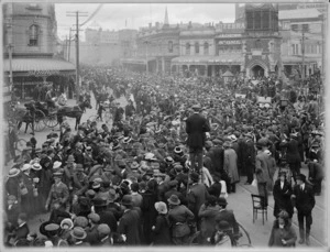 Crowd in High Street, Christchurch