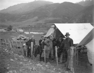 Relief workers during the Depression, Akatarawa Region