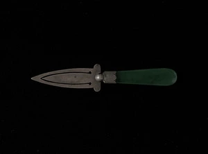 Mansfield, Katherine 1888-1923 (Collector) :Silver and greenstone book mark