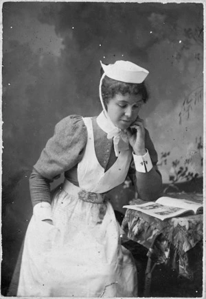 Soljak, Miriam Bridelia, 1879-1971 : Photograph of Annie Isabel Cummings