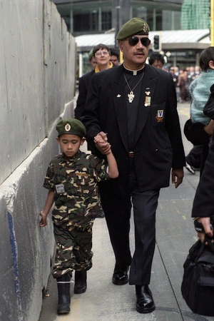 Whitu Teua with his father Wally Teua at the parade for Vietnam veterans, Wellington, part of Parade '98 - Photograph taken by Jo Head