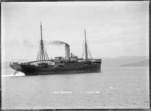 Steam ship Ngakuta, Wellington Harbour
