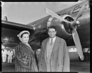 Vivien Leigh and Laurence Olivier, Whenuapai