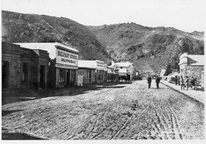 Street scene, Cromwell, Otago - Photograph taken by Burton Brothers