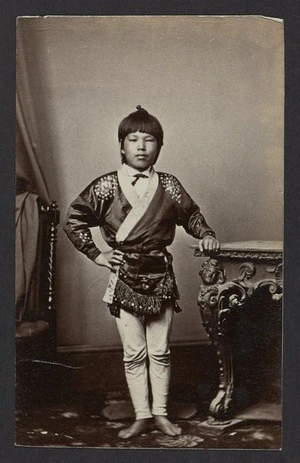 American Photographic Company (Dunedin, N.Z.): Portrait of unidentified chinese child