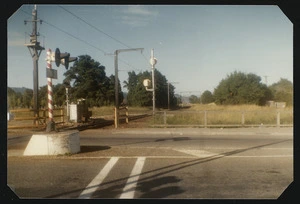 Wallaceville railway crossing