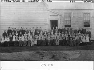 Creator unknown : Photograph of a Ngaere School group