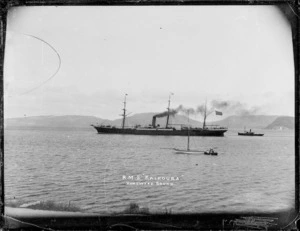 RMS Kaikoura leaving Port Chalmers harbour