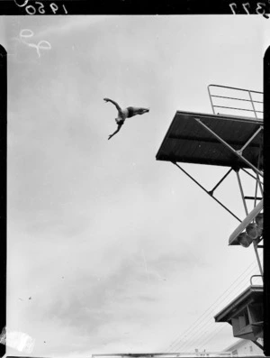 Male diver mid-air, 1950 British Empire Games, Auckland