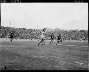 Entry straight in the women's 220 yard race, 1950 British Empire Games, Eden Park, Auckland