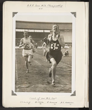 Photograph of Sydney Wooderson beating Lovelock AAA Championship mile