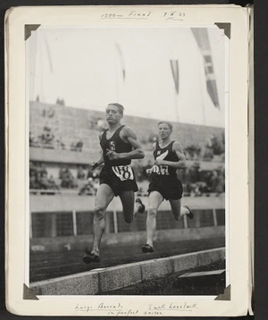 Photograph of Luigi Beccali leading Jack Lovelock in the 1500 metres final, International Student Games