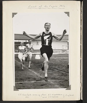 Photograph - Lovelock winning the British Empire Games mile