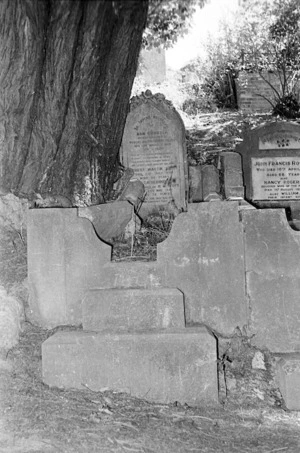 The Scott family grave, plot 205.R, Sydney Street Cemetery.