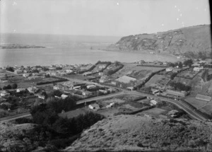 Houses in Redcliffs, Christchurch looking out to sea