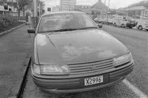 Holden Commodore car, Wellington - Photograph taken by Ross Giblin