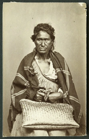 American Photo Company (Auckland) fl 1870s : [Maori portrait - Woman]