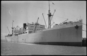 Port Chalmers, ship.