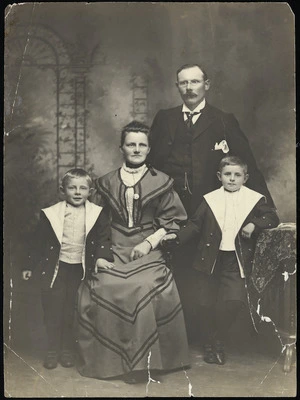 Photograph of Alexander McLean Paterson and family