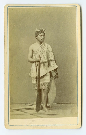 American Photo Company (Auckland) fl 1870s : [Unidentified Maori man]