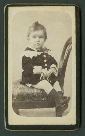 Andrew, Thomas 1855-1939 : [European portrait - Child]