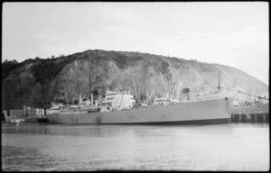 Port Lyttelton, ship.