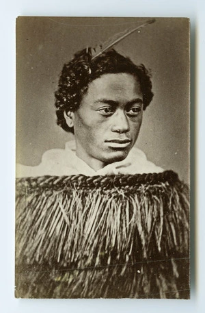 American Photo Company (Auckland) fl 1870s : [Unidentified Maori man]