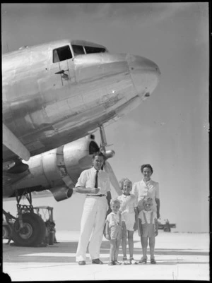 Dakota aircraft at Aitutaki airfield