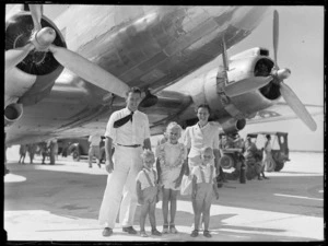 Dakota aircraft at Aitutaki airfield