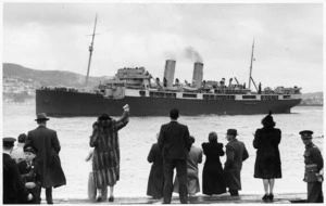 HMS Monowai, Wellington Harbour