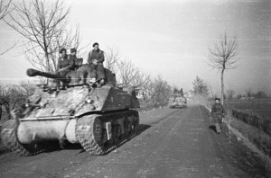 Kaye, George, 1914- : NZ Sherman tanks on the sector of the Italian front near the Lamone River, gateway to Faenza, on the main highway to Bologna