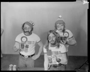 1977 Lions tour supporters drinking beer with black eyes