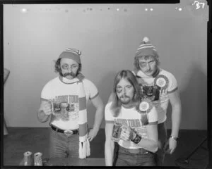 1977 Lions tour supporters drinking beer with black eyes