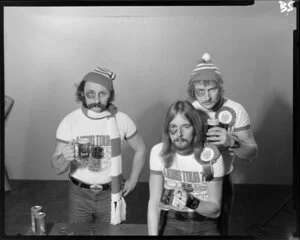 1977 Lions tour supporters drinking beer with black eyes