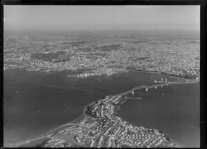 Auckland city and Waitemata Harbour