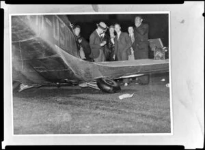 Arrival at Mangere Aerodrome of Mr Walter M [Pat?] O'Hara, the first New Zealander to complete a solo Trans-Tasman flight