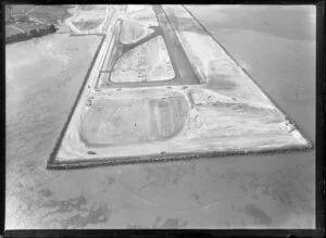 Construction of airport runway, Mangere, Auckland