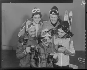 Skiers drinking Lion beer
