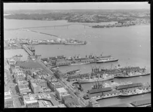 Auckland wharves at the time of arrival of the Royal Yacht Britannia
