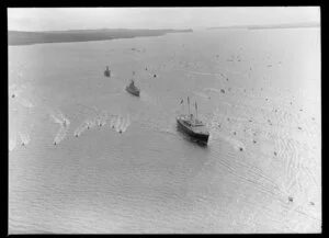 Royal Yacht Britannia arriving at Auckland