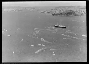 Royal Yacht Britannia arriving at Auckland