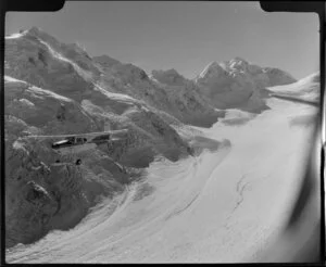 Mt Cook Air Services, Cessna aircraft flying over Tasman Glacier