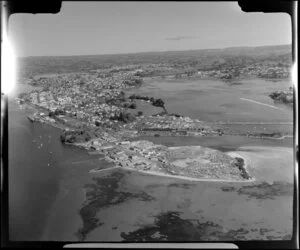 Tauranga, with redoubt and town centre
