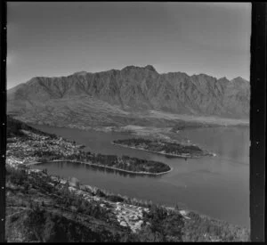 Queenstown, Lake Wakatipu and The Remarkables
