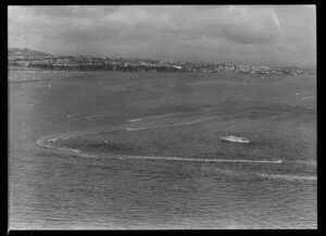 Start of 100 miles powerboat race, Westhaven, Auckland