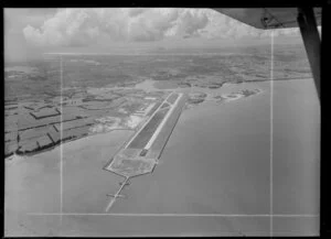 Auckland International Airport runway construction, Mangere