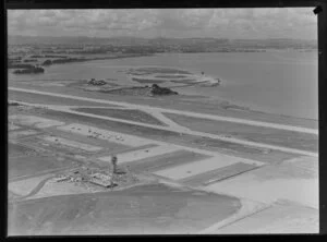 Auckland International Airport runway construction, Mangere