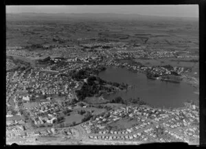 Hamilton West, with Lake Rotoroa