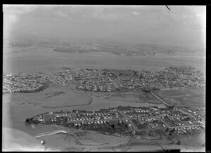 Devonport, Narrowneck and Bayswater , Looking towards Auckland City