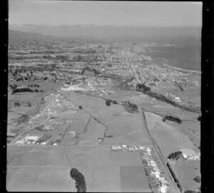 New Plymouth, looking south, including race track and [large factoru ?]